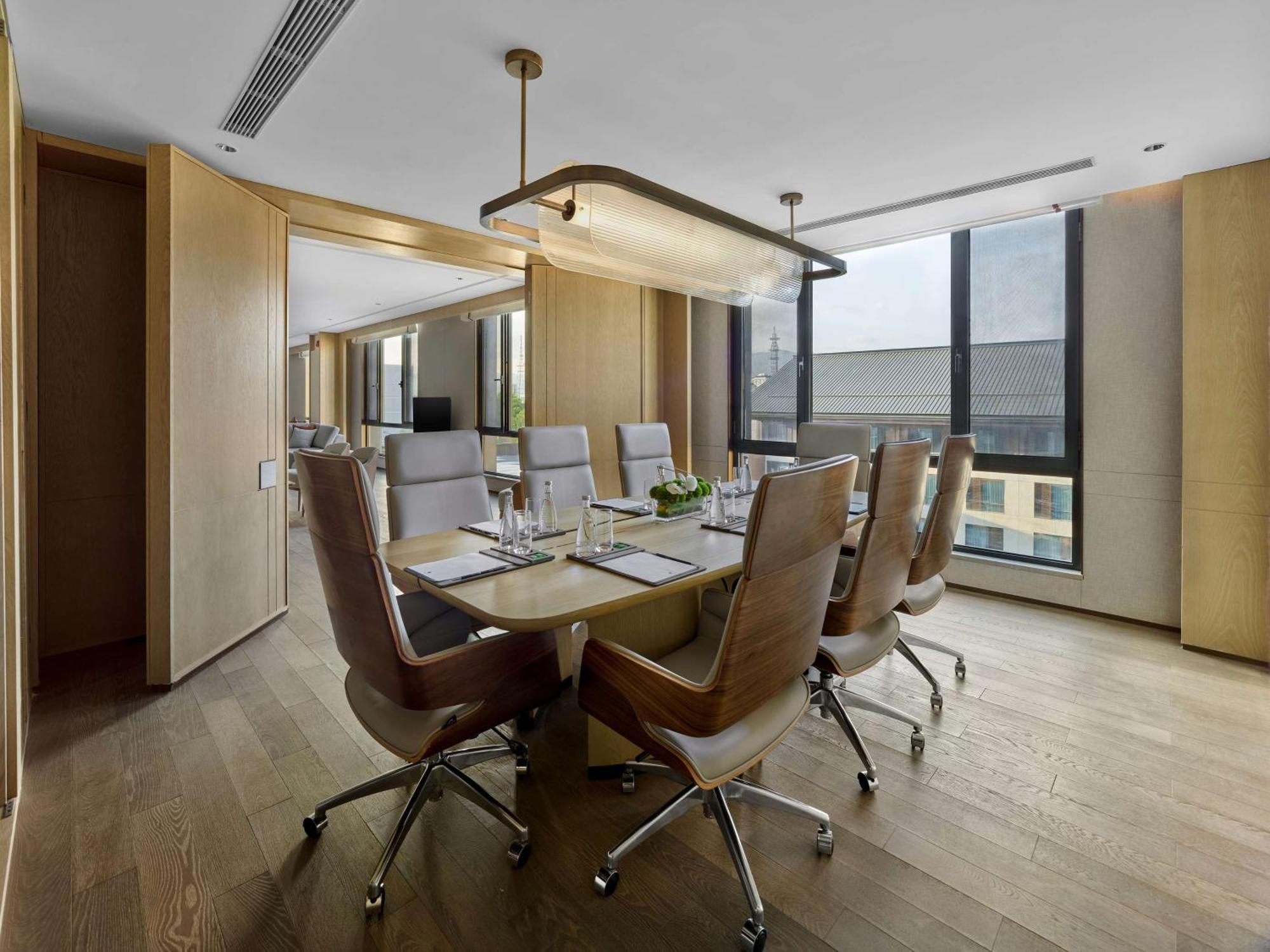 Отель Doubletree By Hilton Beijing Badaling Yanqing Экстерьер фото