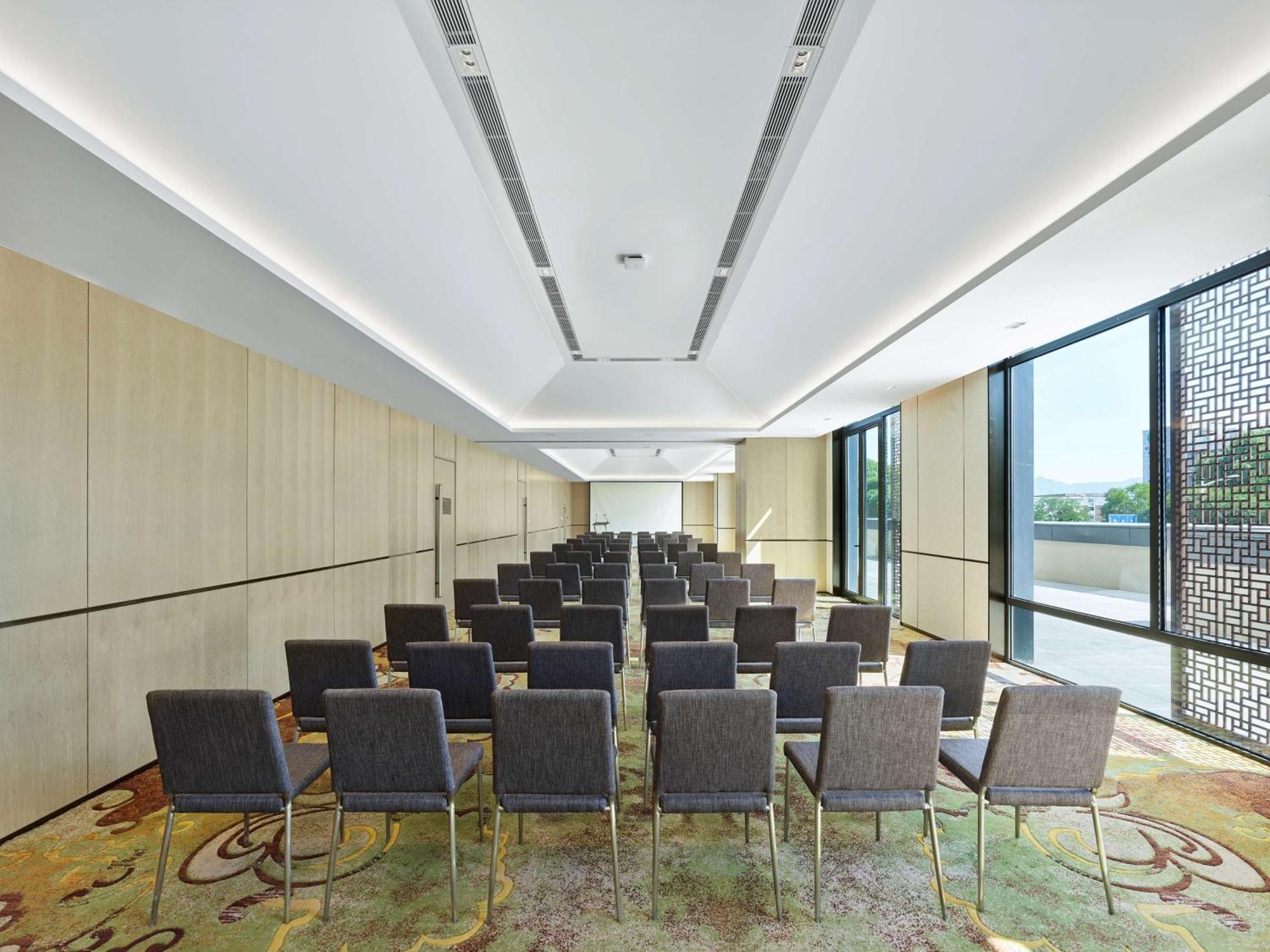 Отель Doubletree By Hilton Beijing Badaling Yanqing Экстерьер фото