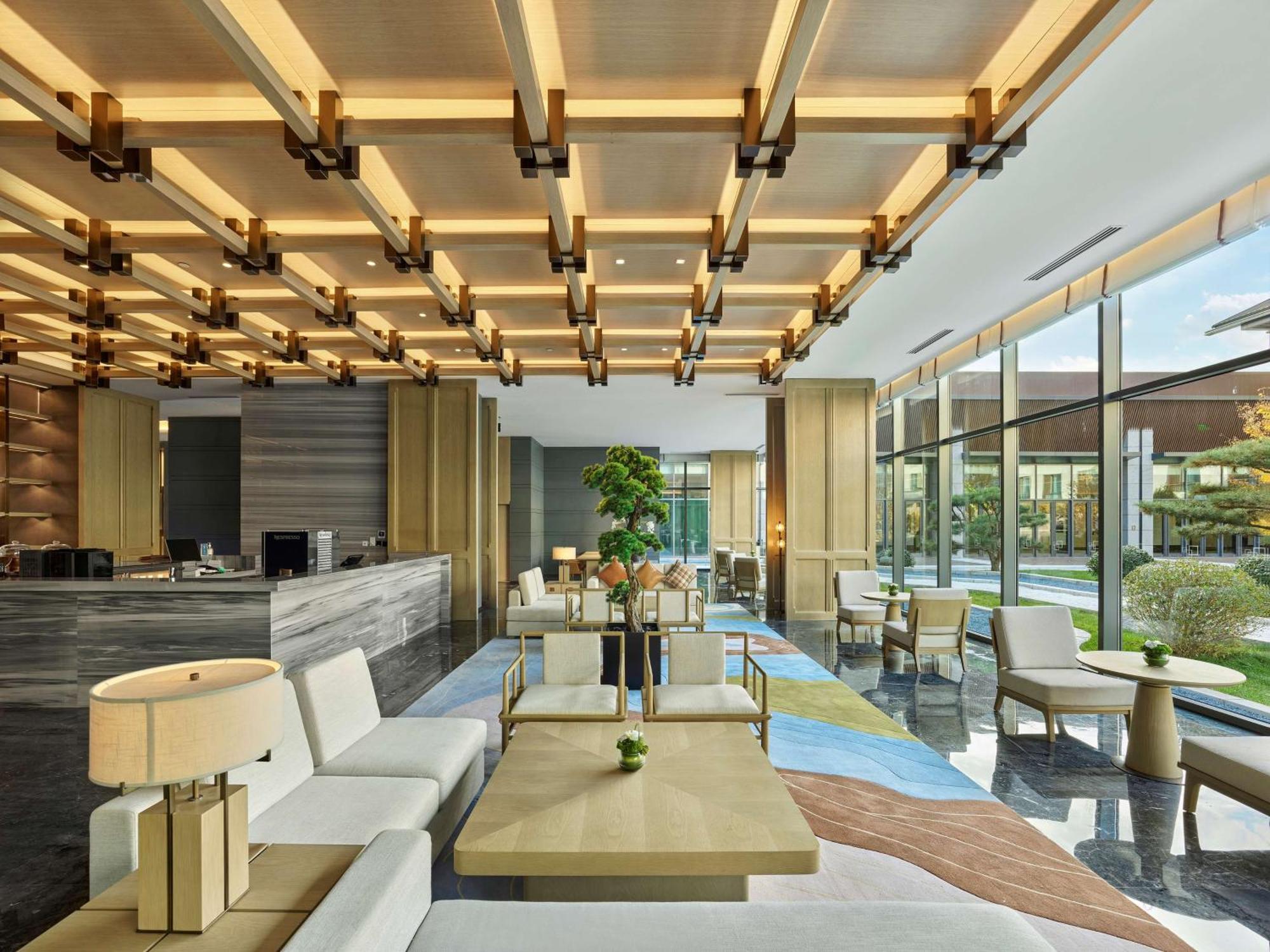 Отель Doubletree By Hilton Beijing Badaling Yanqing Экстерьер фото
