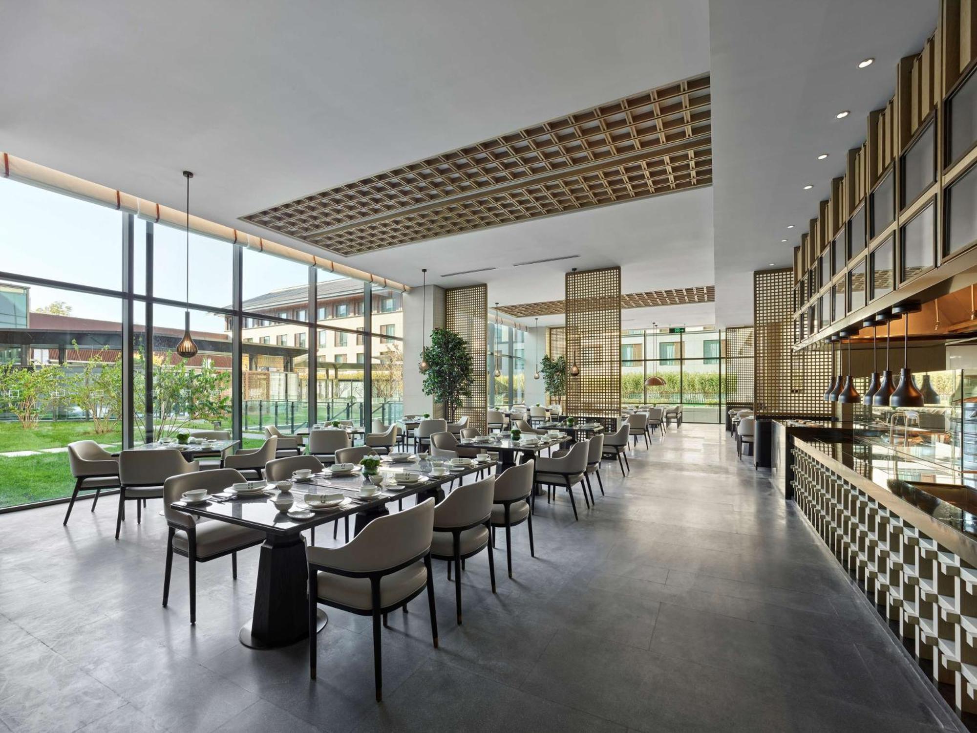Отель Doubletree By Hilton Beijing Badaling Yanqing Экстерьер фото